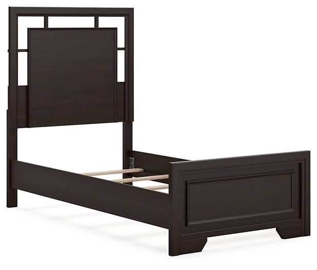 Covetown Twin Panel Bed with Dresser and 2 Nightstands