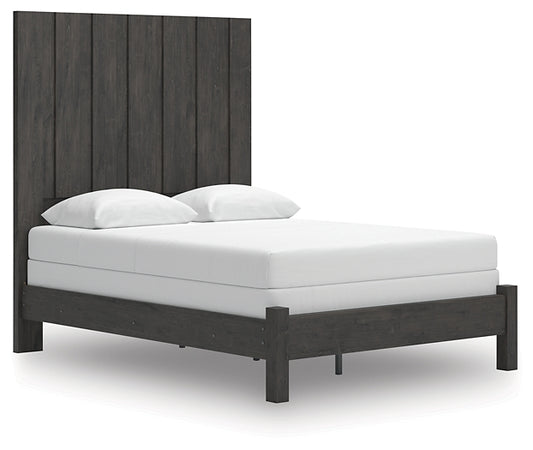 Fraluna Queen Panel Bed